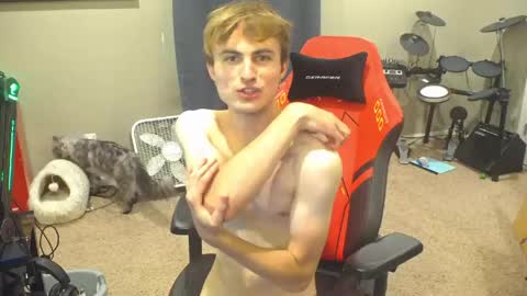 Snapshot of mattcashxxx chatting on June 5, 1:12 am Matt Cash online show from June 5, 1:12 am