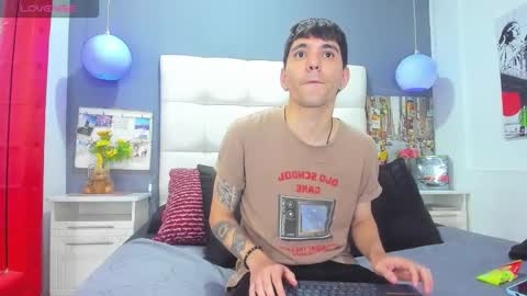 Snapshot of matteo12_ chatting on October 27, 2:59 am ---Matteo--- online show from October 27, 2:59 am