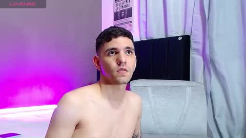 Snapshot of matteo12_ chatting on November 6, 4:46 am ---Matteo--- online show from November 6, 4:46 am