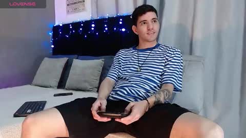 Snapshot of matteo12_ chatting on November 26, 3:40 am ---Matteo--- online show from November 26, 3:40 am