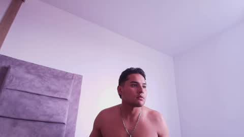 matteo_hott online show from June 1, 8:10 pm