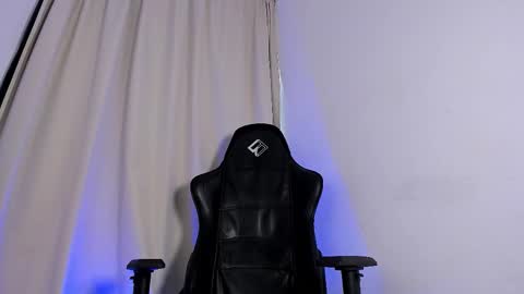 Snapshot of matteosantino25 chatting on February 21, 6:09 pm matteosantino25 online show from February 21, 6:09 pm