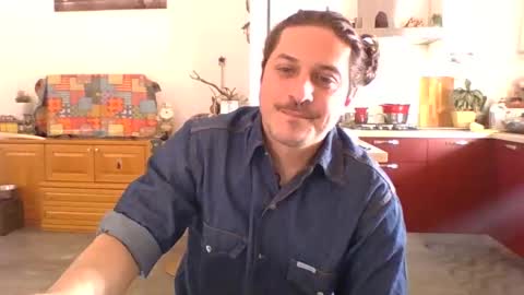 Snapshot of matteushh87 chatting on January 13, 9:52 am matteushh87 online show from January 13, 9:52 am