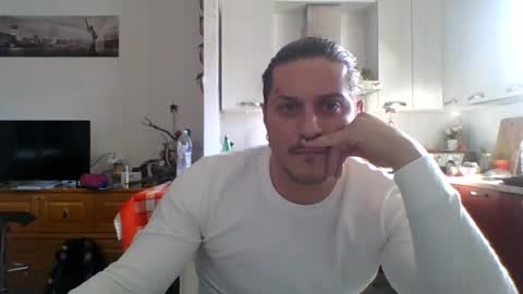 Snapshot of matteushh87 chatting on February 4, 2:32 pm matteushh87 online show from February 4, 2:32 pm