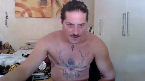 Snapshot of matteushh87 chatting on September 16, 10:05 am matteushh87 online show from September 16, 10:05 am