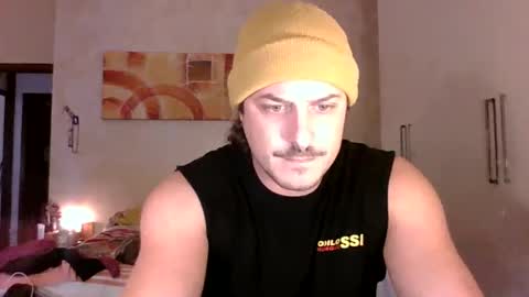 Snapshot of matteushh87 chatting on October 17, 8:28 am matteushh87 online show from October 17, 8:28 am