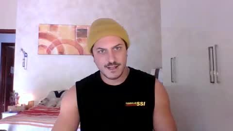 Snapshot of matteushh87 chatting on October 18, 8:15 am matteushh87 online show from October 18, 8:15 am