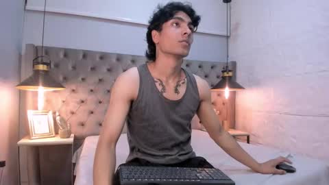 Snapshot of mattfiore chatting on November 24, 11:43 am mattfiore online show from November 24, 11:43 am