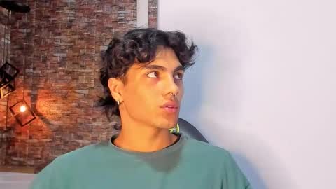 Snapshot of mattfiore chatting on December 14, 6:01 pm mattfiore online show from December 14, 6:01 pm