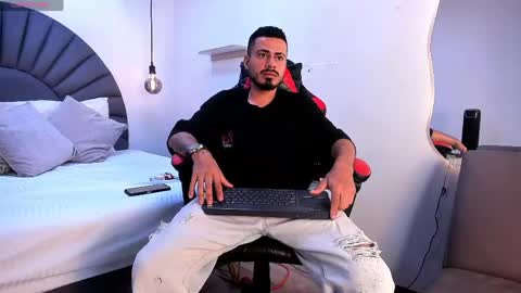 Matthew online show from March 18, 10:35 pm