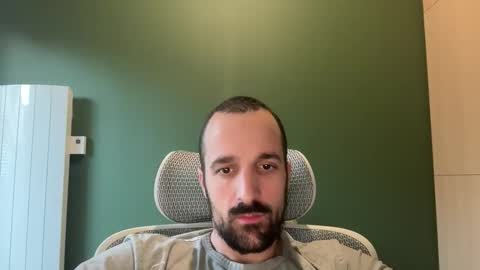 Snapshot of matthias24 chatting on November 17, 3:29 pm M online show from November 17, 3:29 pm