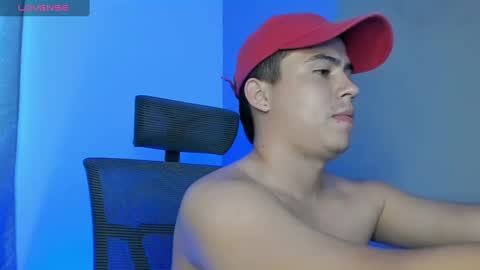 Snapshot of mattiwsmorris_ chatting on February 12, 8:07 pm mattiwsmorris_ online show from February 12, 8:07 pm