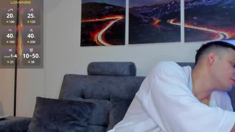 Snapshot of mattsaill_ chatting on January 7, 10:54 am mattsaill_ online show from January 7, 10:54 am
