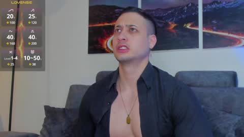 Snapshot of mattsaill_ chatting on January 8, 11:21 am mattsaill_ online show from January 8, 11:21 am
