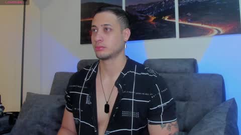 Snapshot of mattsaill_ chatting on February 6, 11:21 am mattsaill_ online show from February 6, 11:21 am