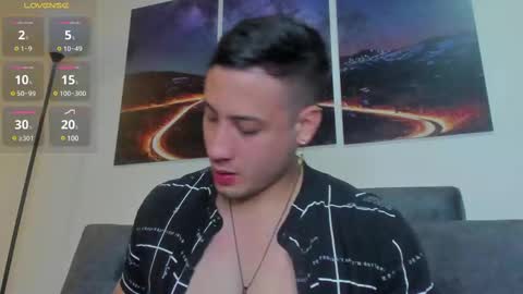 Snapshot of mattsaill_ chatting on February 19, 12:14 am mattsaill_ online show from February 19, 12:14 am