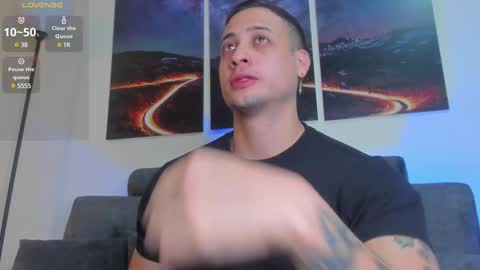 Snapshot of mattsaill_ chatting on February 23, 10:42 pm mattsaill_ online show from February 23, 10:42 pm