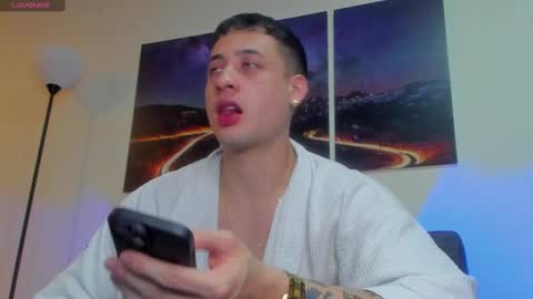 Snapshot of mattsaill_ chatting on October 4, 11:03 pm mattsaill_ online show from October 4, 11:03 pm