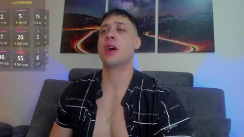 Snapshot of mattsaill_ chatting on October 11, 11:31 am mattsaill_ online show from October 11, 11:31 am