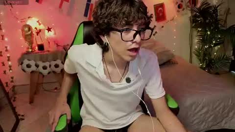 Snapshot of matty_spark chatting on July 17, 1:51 pm matty_spark online show from July 17, 1:51 pm