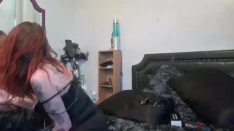 Snapshot of matty_tina chatting on December 4, 1:09 pm Tina and Matty online show from December 4, 1:09 pm