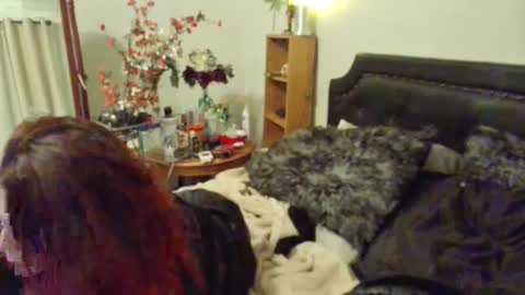 Snapshot of matty_tina chatting on December 19, 10:56 am Tina and Matty online show from December 19, 10:56 am