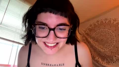 Snapshot of mattyplusgrace chatting on May 5, 10:51 pm MattyGrace online show from May 5, 10:51 pm