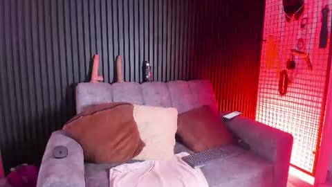 Snapshot of mature_naughty_x chatting on June 19, 4:06 am DEBORA online show from June 19, 4:06 am