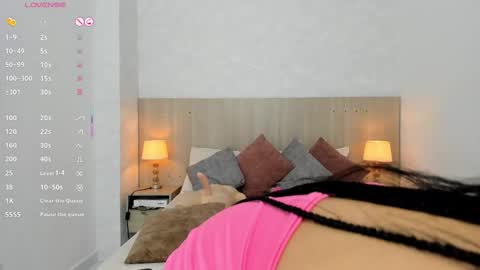 Snapshot of mature_vayolet chatting on September 27, 11:26 am Vayolet Castro online show from September 27, 11:26 am