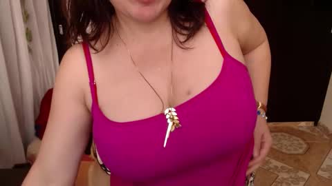 Snapshot of mature_wolf chatting on December 12, 9:15 pm Sonia online show from December 12, 9:15 pm