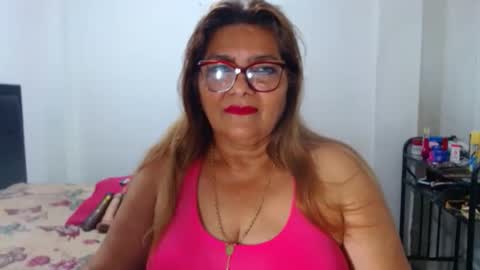 maturehot649 online show from April 9, 10:48 pm