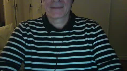 Snapshot of maturehotman chatting on December 1, 5:13 pm maturehotman online show from December 1, 5:13 pm