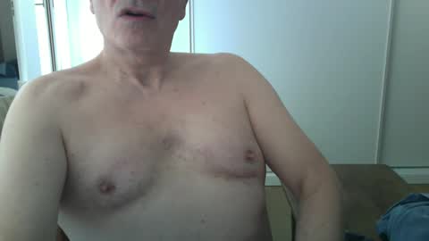 Snapshot of maturehotman chatting on December 14, 9:40 am maturehotman online show from December 14, 9:40 am