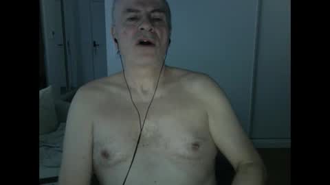 Snapshot of maturehotman chatting on March 6, 7:03 am maturehotman online show from March 6, 7:03 am