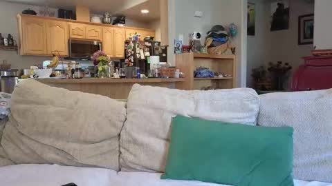 Snapshot of matureluvin chatting on November 15, 10:59 pm JustUs online show from November 15, 10:59 pm