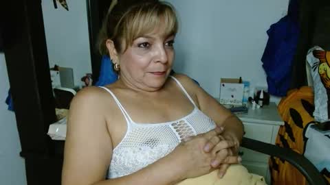 Snapshot of maturetigress4c chatting on October 10, 10:09 pm Cecilia online show from October 10, 10:09 pm