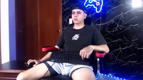 Matias online show from December 4, 3:21 pm
