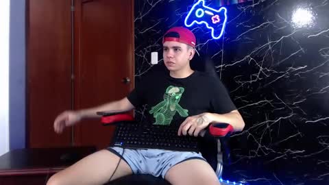 Matias online show from December 7, 7:10 pm