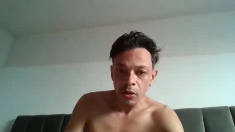 Snapshot of maudeluxe chatting on May 20, 1:17 pm maudeluxe online show from May 20, 1:17 pm