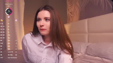 Snapshot of maudhaskell chatting on January 28, 1:29 am Lily online show from January 28, 1:29 am