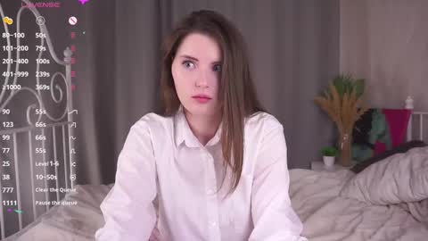 Snapshot of maudhaskell chatting on March 9, 9:25 pm Lily online show from March 9, 9:25 pm