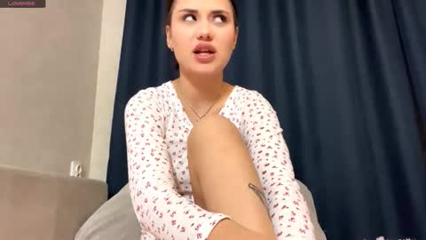 Snapshot of maudhendry chatting on December 20, 2:13 pm Mia online show from December 20, 2:13 pm