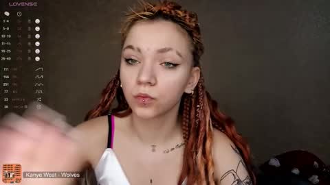 Snapshot of maudhendry chatting on January 14, 8:20 am Mia online show from January 14, 8:20 am