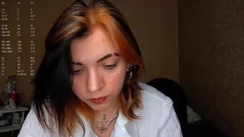 Snapshot of maudhendry chatting on March 4, 11:16 am Mia online show from March 4, 11:16 am