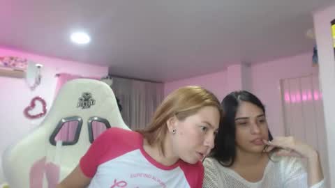 Mau and Lauren online show from February 12, 9:32 pm