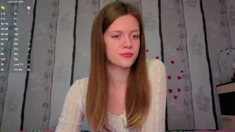 Snapshot of maurineneverman chatting on June 27, 9:03 am Lucy online show from June 27, 9:03 am