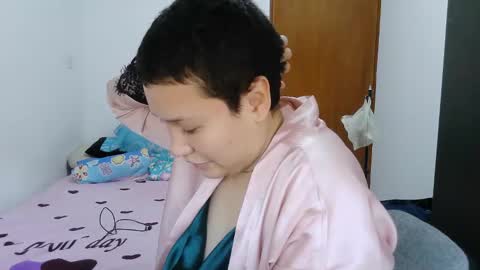 mauroluxandra online show from January 9, 8:43 pm