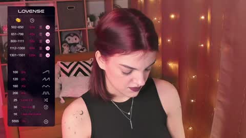 Snapshot of mavis_crystal chatting on December 12, 12:59 am Mavis online show from December 12, 12:59 am