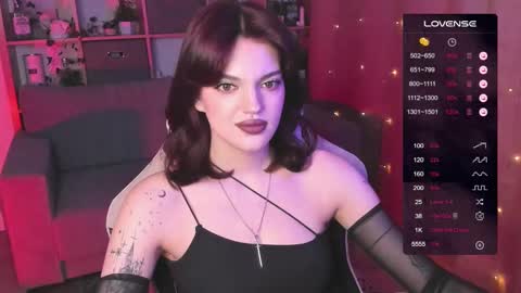 Snapshot of mavis_crystal chatting on March 9, 10:52 pm Mavis online show from March 9, 10:52 pm