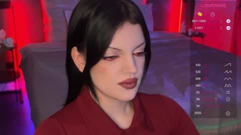 Snapshot of mavis_crystal chatting on December 2, 8:59 pm Mavis online show from December 2, 8:59 pm